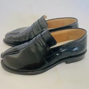 Maison Margiela Tabi Loafer Black Leather  Great Condition Size 10 Maison Margiela // Black Leather Tabi Loafer – VSP Consignment main image 3